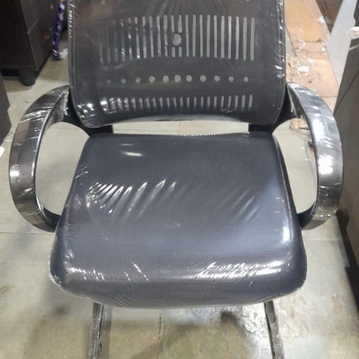 Ergo Mesh Visitor Chair – Breathable Backrest with Chrome-Plated Frame & Cushioned Seat