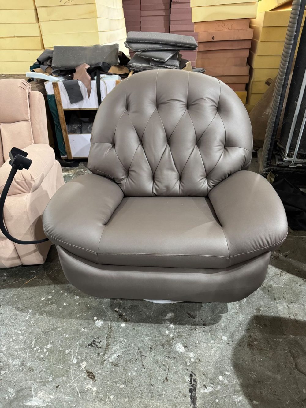 Lux Comfort Tufted Leather Recliner Chair – Mocha Brown