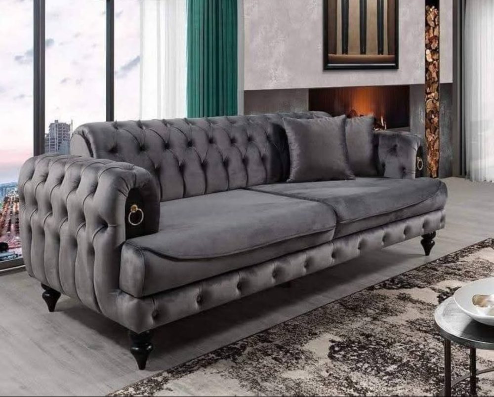 Luxury Chesterfield Tufted Velvet Sofa – Royal Grey Elegance