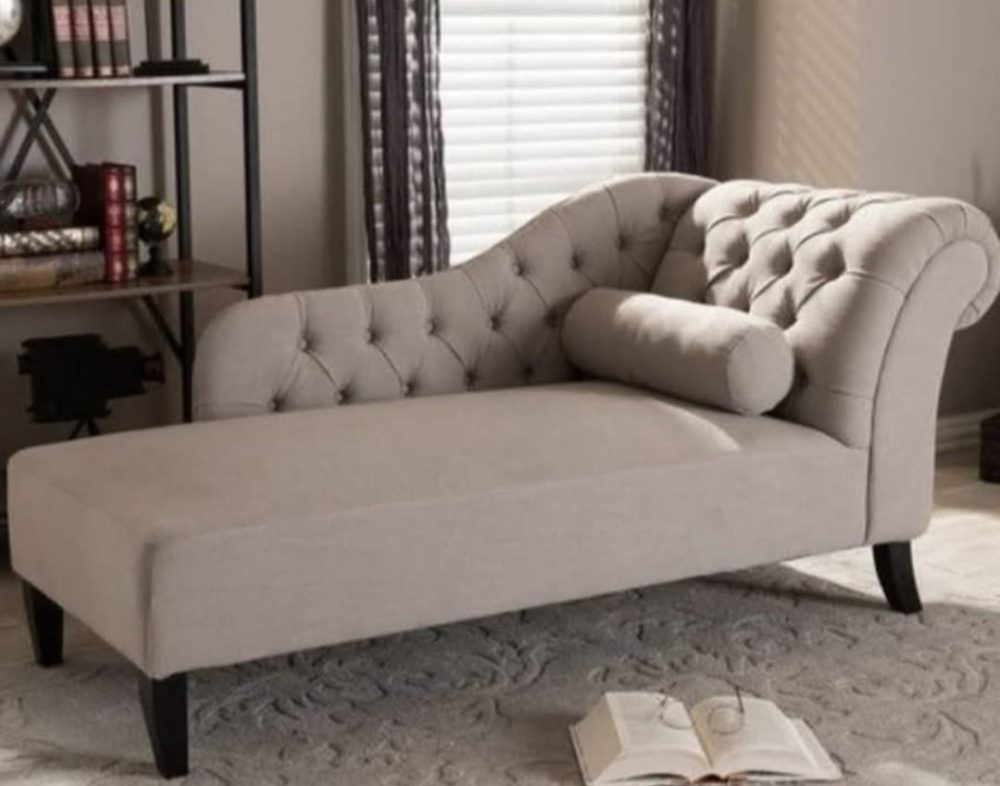 Chesterfield Tufted Chaise Lounge – Classic Scroll Arm Daybed with Bolster Pillow